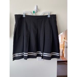 SHEIN Curve Striped Pleated Skirt